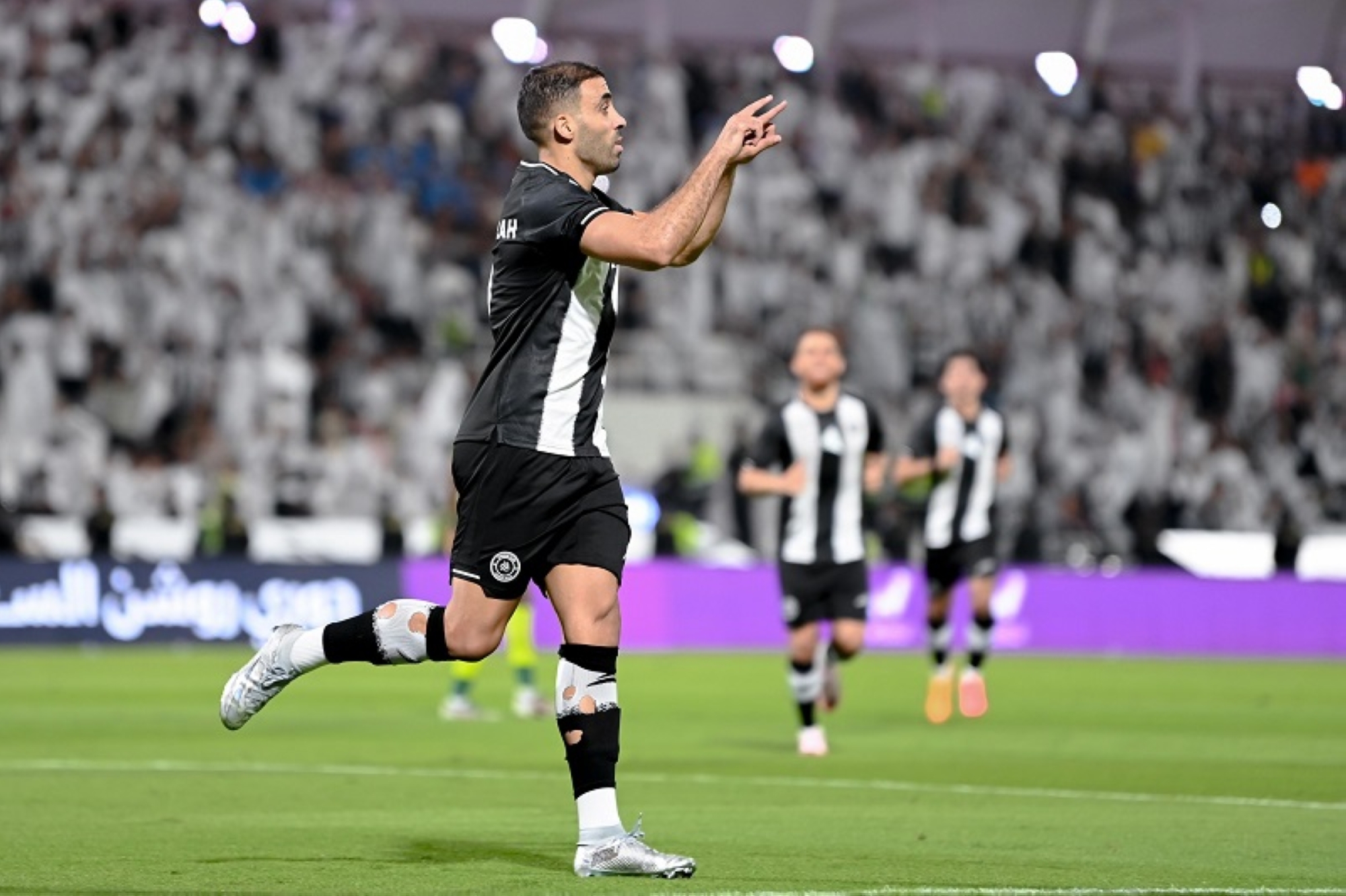 سبب غياب حمدالله عن تدريبات الشباب: الكشف عن تفاصيل رحلته للولايات المتحدة