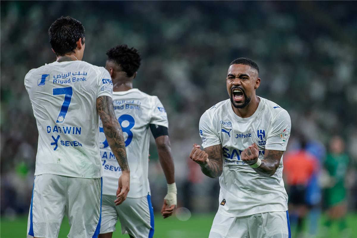 ترتيب هدافي الدوري السعودي بعد مباراة الهلال والأهلي: مالكوم وتوني يتألقان