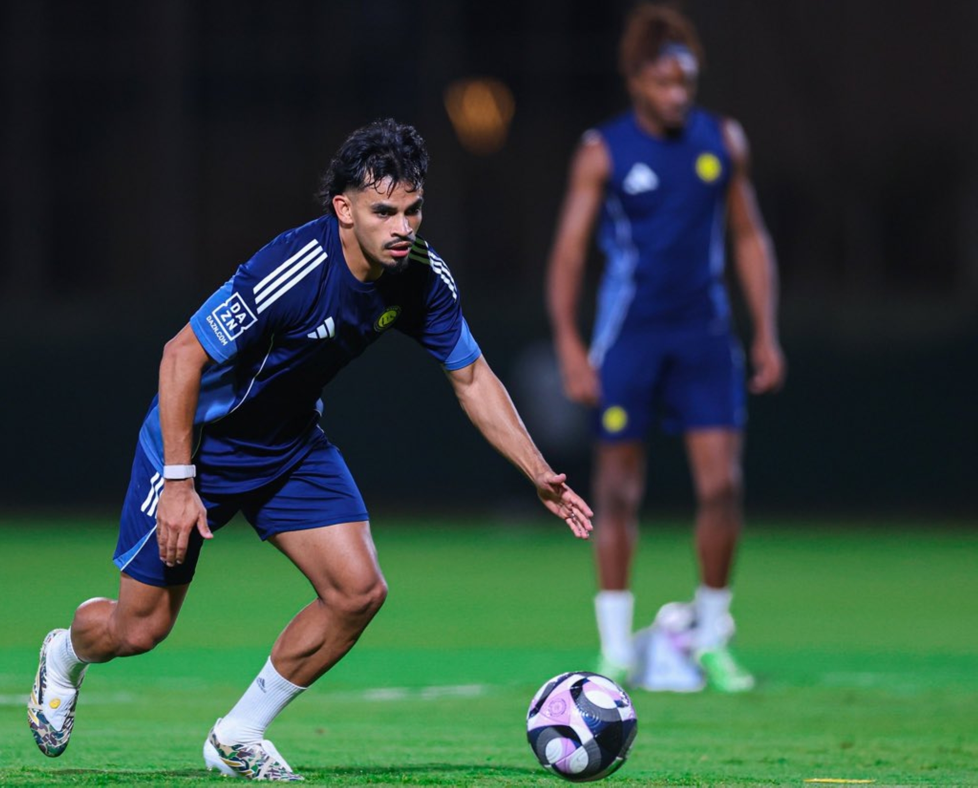 عودة سعد الناصر تثير التساؤلات قبل قمة النصر والفتح في دوري روشن