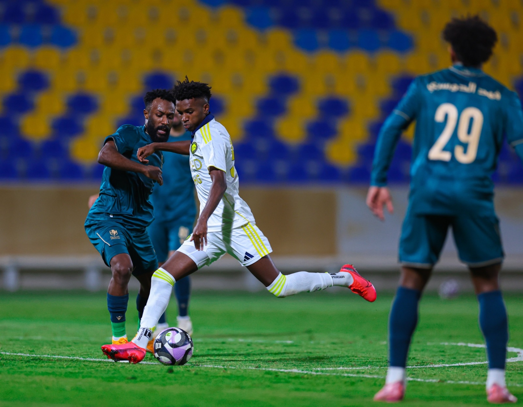 مفاجأة ودية: الدرعية يهزم النصر ويقدم عرضًا قويًا قبل مواجهات الدوري